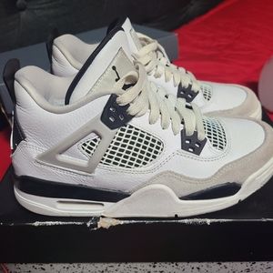 Jordan 4 Retro Military Black 5.5Y